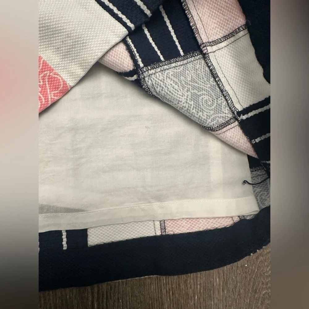 VINEYARD VINES NAVY AND PINK PATCHWORK MINI SKIRT - Size 2 SKU:465